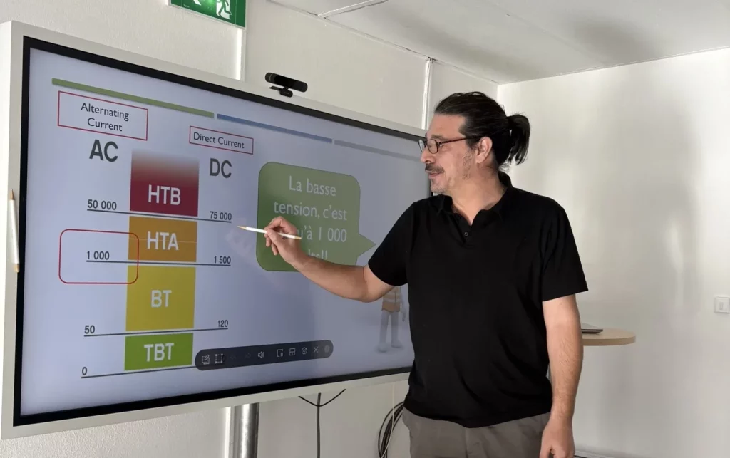 olivier-piris-formateur-formation-habilitation-electrique